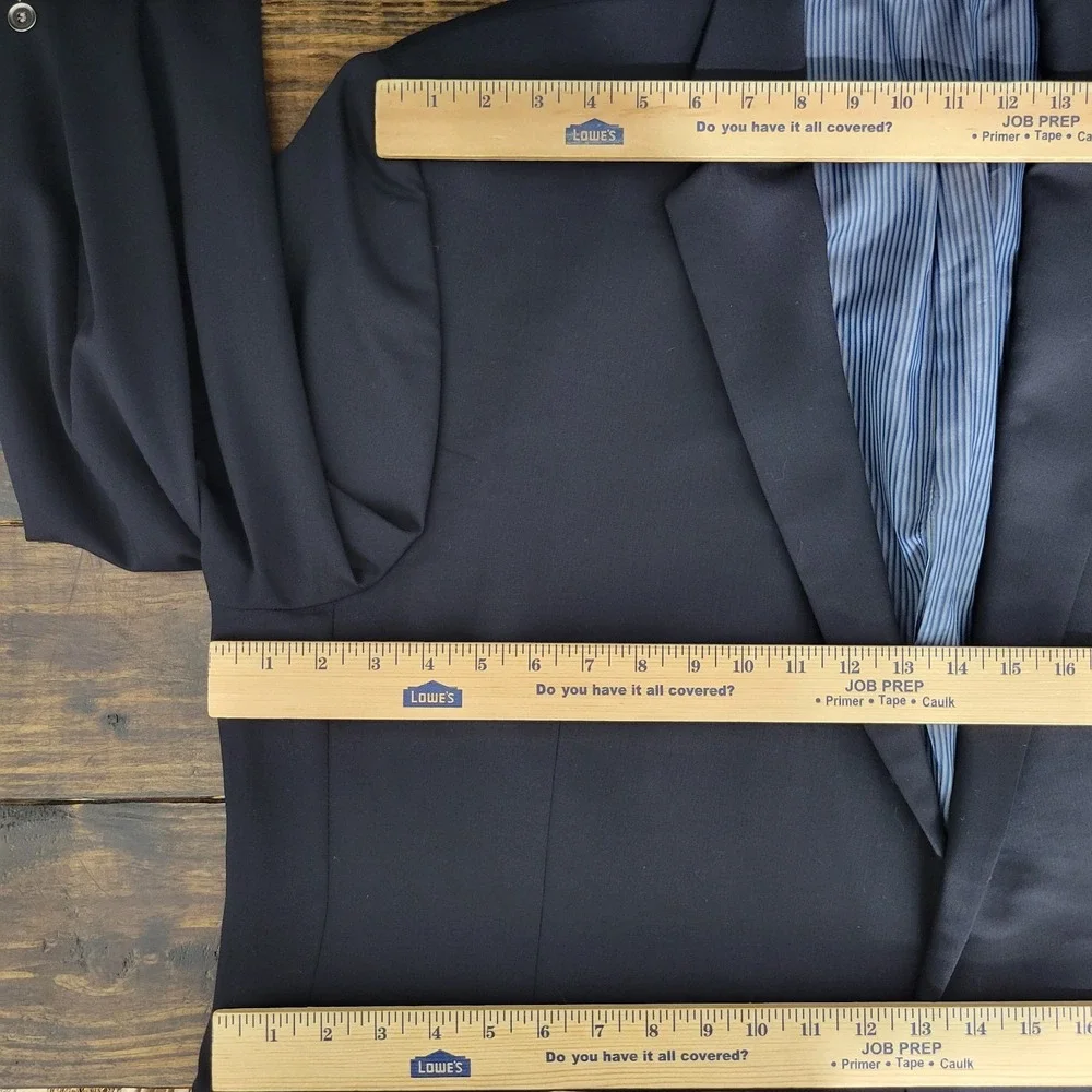 Calvin Klein Men's Sport Coat Blazer Two‎ Silver Button Deep Navy Wool Size 54L